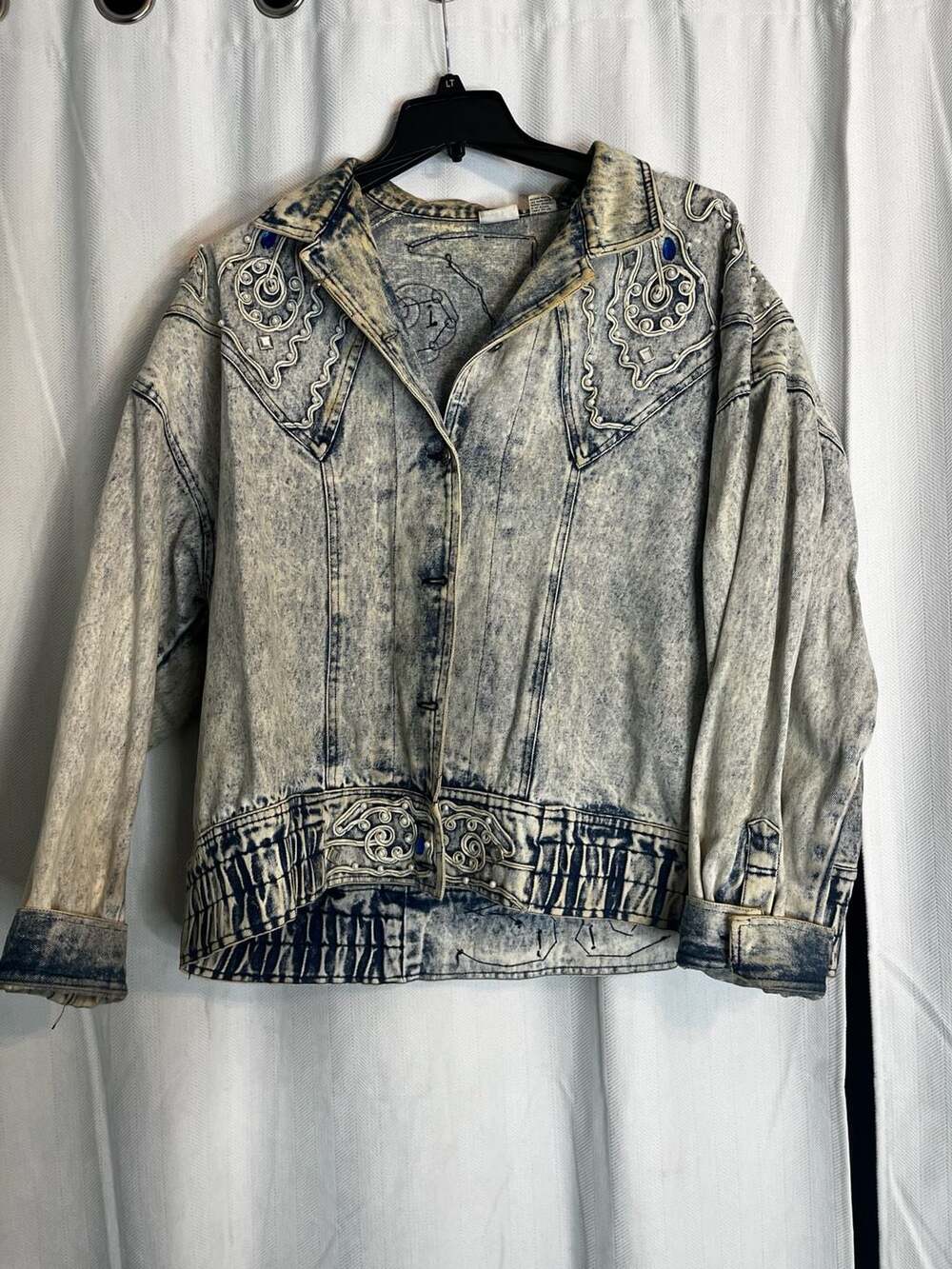 Vintage IZZI Acid Wash Denim Beaded Embroidered Jacket